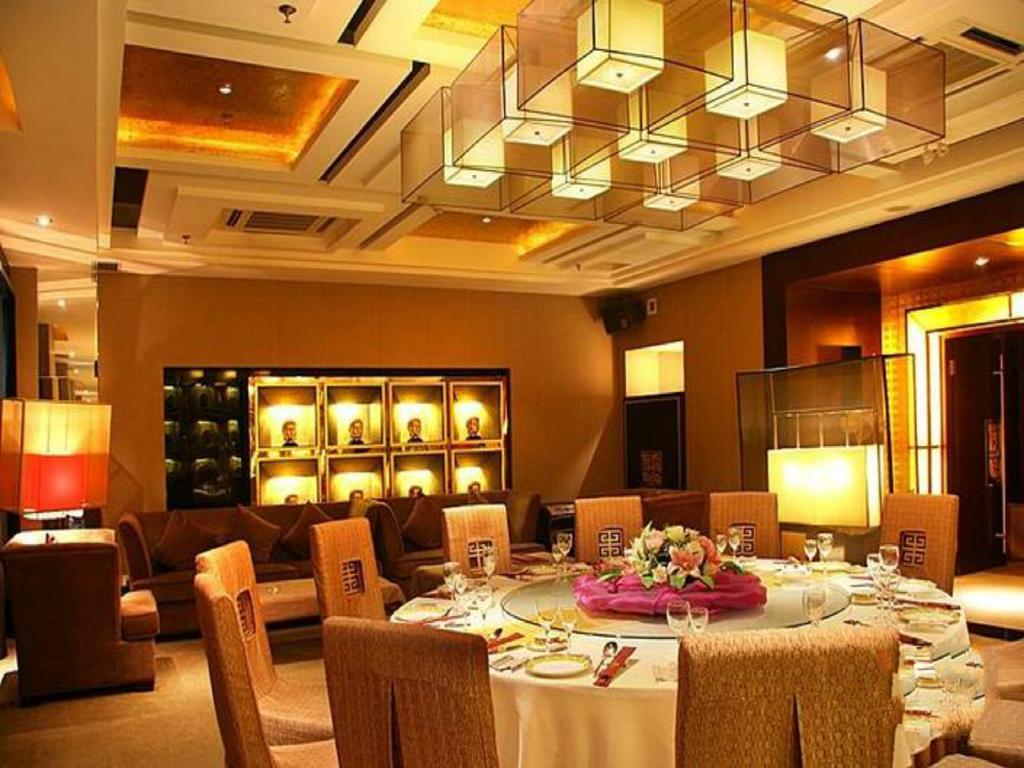 Grand Soluxe Hotel Dunhuang Extérieur photo
